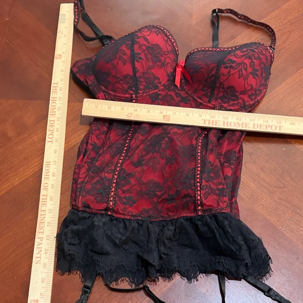 Elegant Red and Black Lace Bustier gothic Halloween plus size